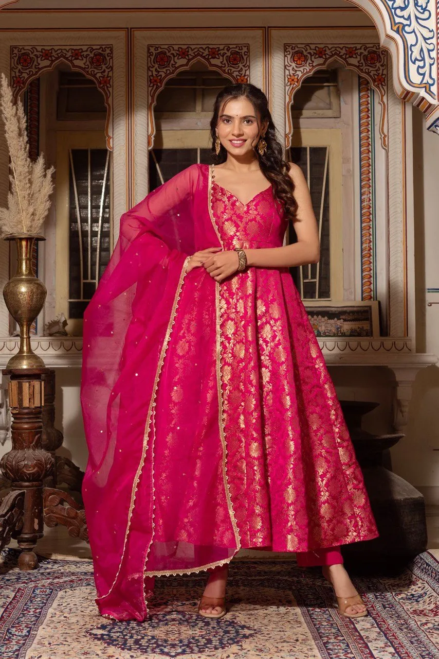 Red Color Jacquard Silk Gown Dupatta Set - Image 3
