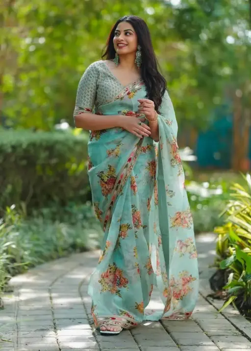 Party Wear Saree With Heavy Blouse