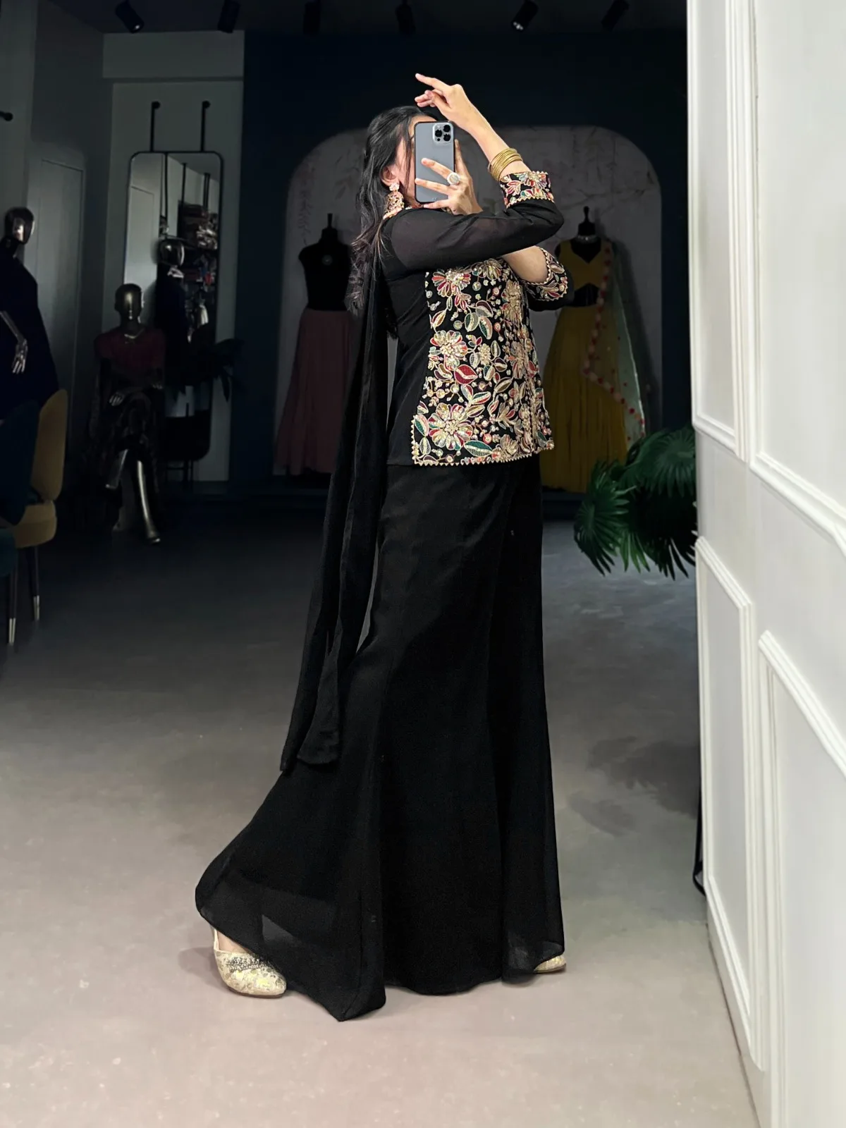 Elegant Black Indo-Western Salwar Suit for Wedding Wear - Image 2