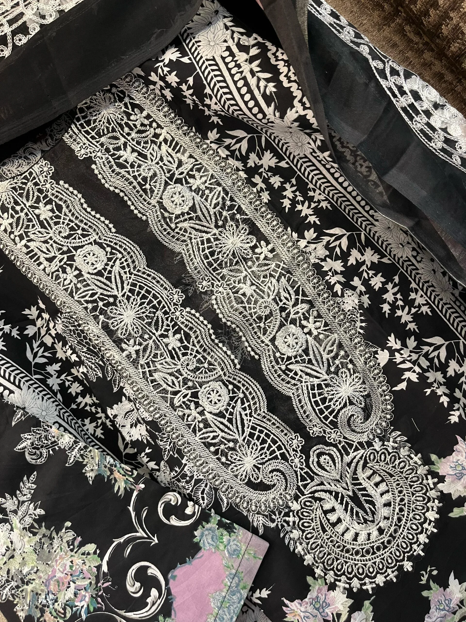 Heavy Embroidery Cotton Pakistani Salwar Suit - Image 7