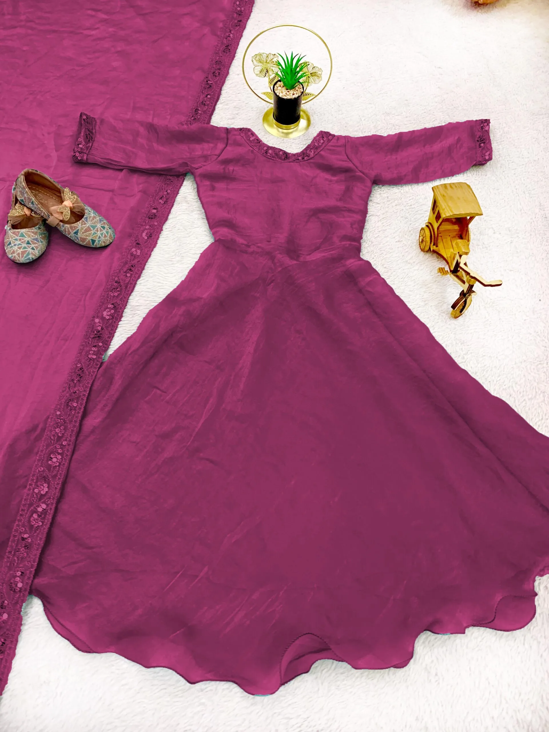 Stylish Kids Wear Gown With Dupatta For Wedding - Image 2