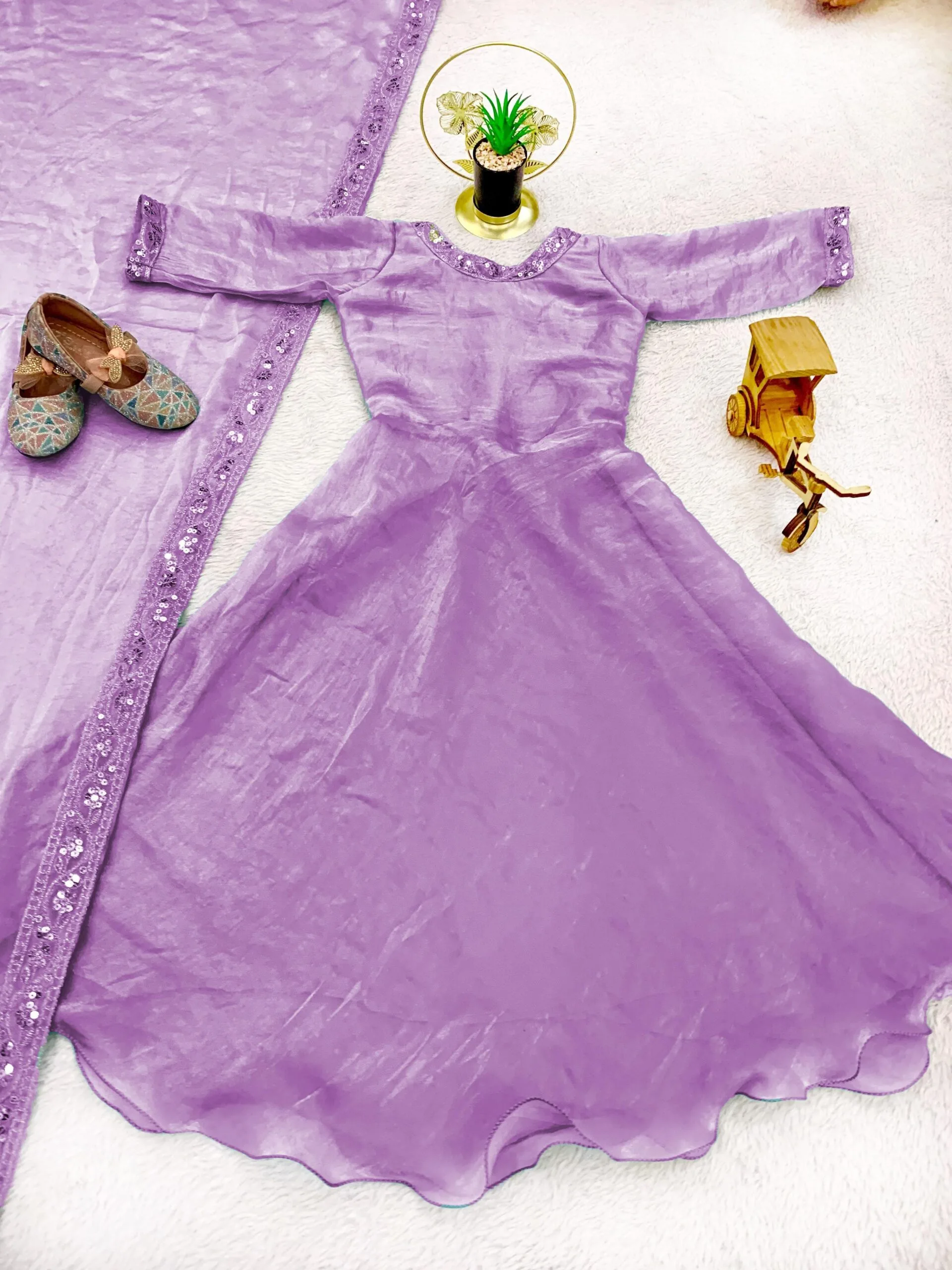 Stylish Kids Wear Gown With Dupatta For Wedding - Image 4