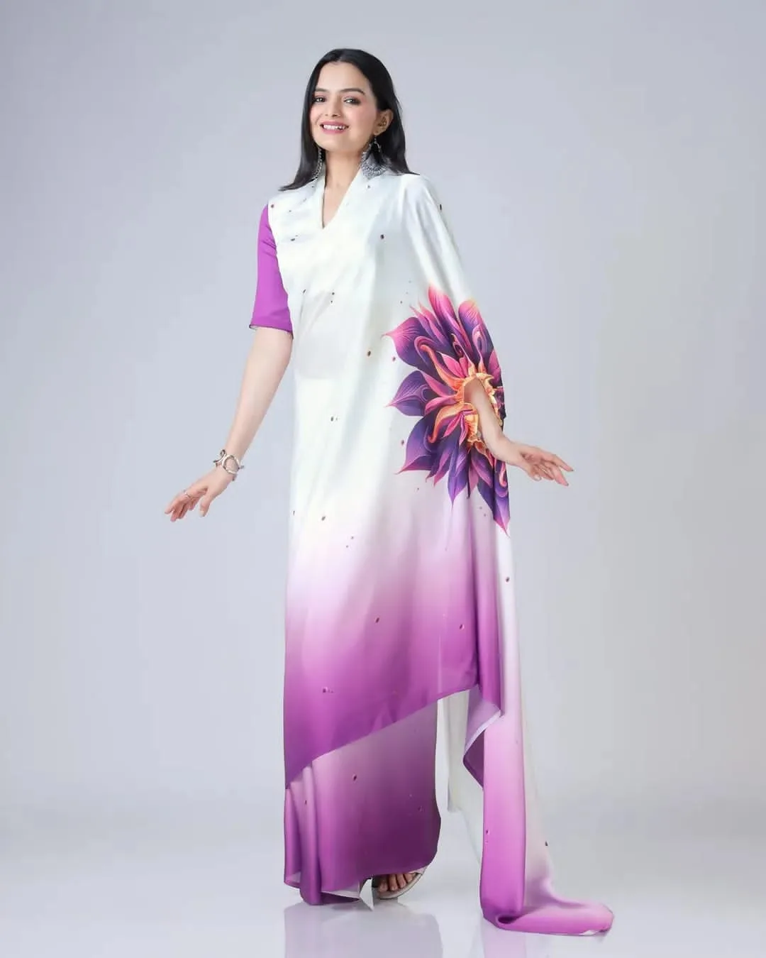 Hand Free Saree With Ready To Wear Pattern