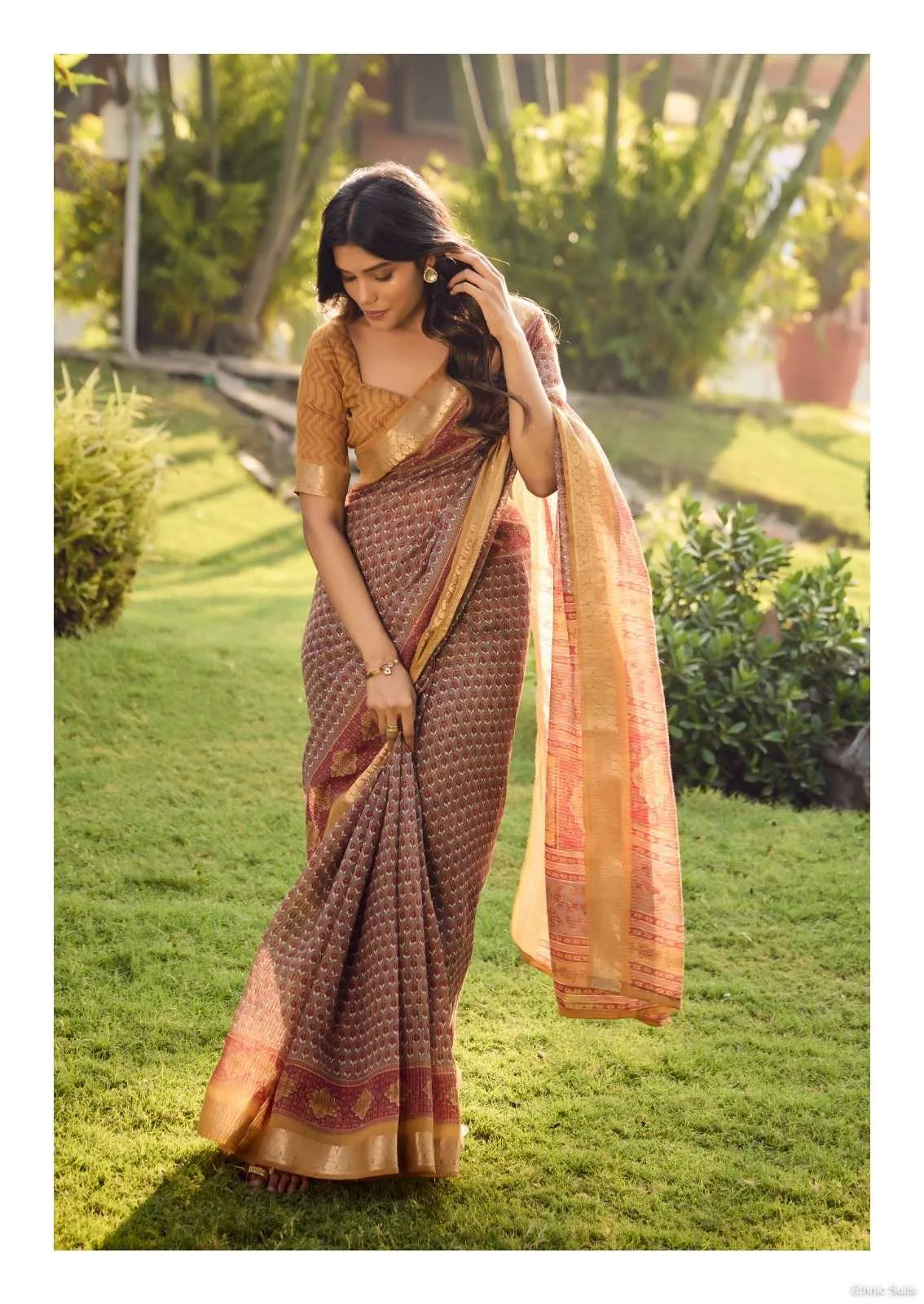 Soft Cotton Printed Saree With Jari Border - Image 11