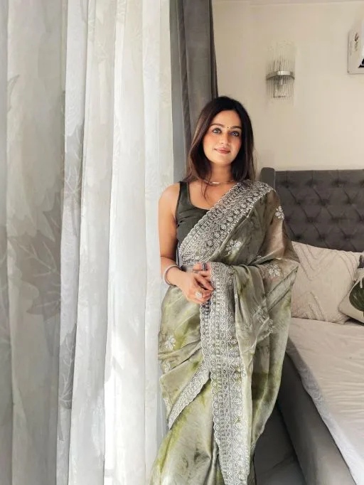 Designer Sprea Print Saree with Border - Image 8