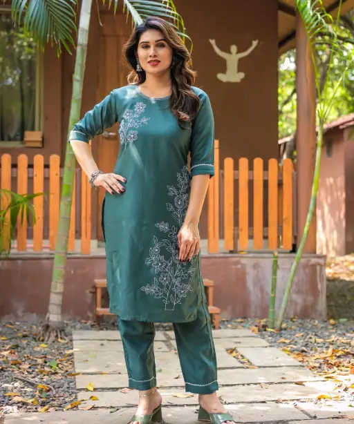 Stylish Office Wear Fancy Kurti Set