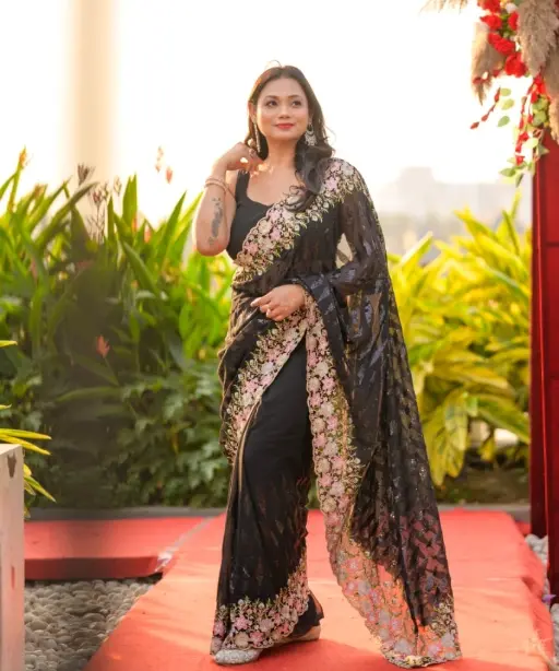 Wedding Wear Heavy Border and Stonework Saree