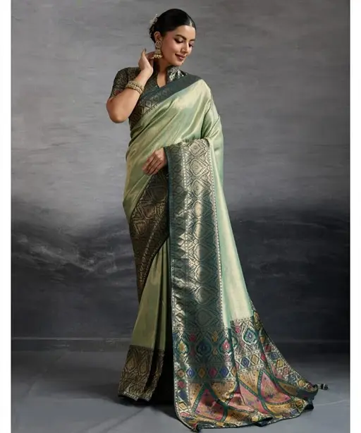 Kanjivaram Soft Silk Saree with Kadiyal Pattern