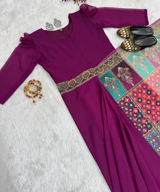 Trending Zip and Go Saree with Digital Print and Mirror