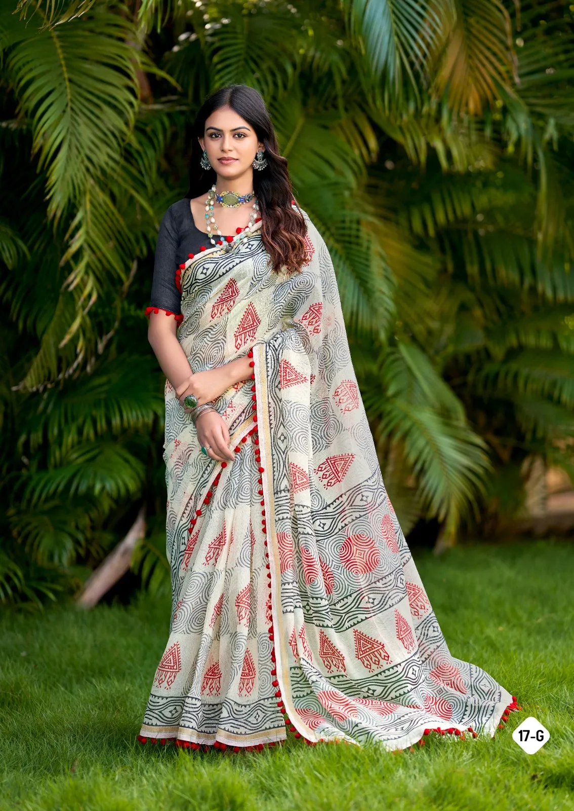 Mul Mul Cotton Saree with Unique Pattern - Image 4