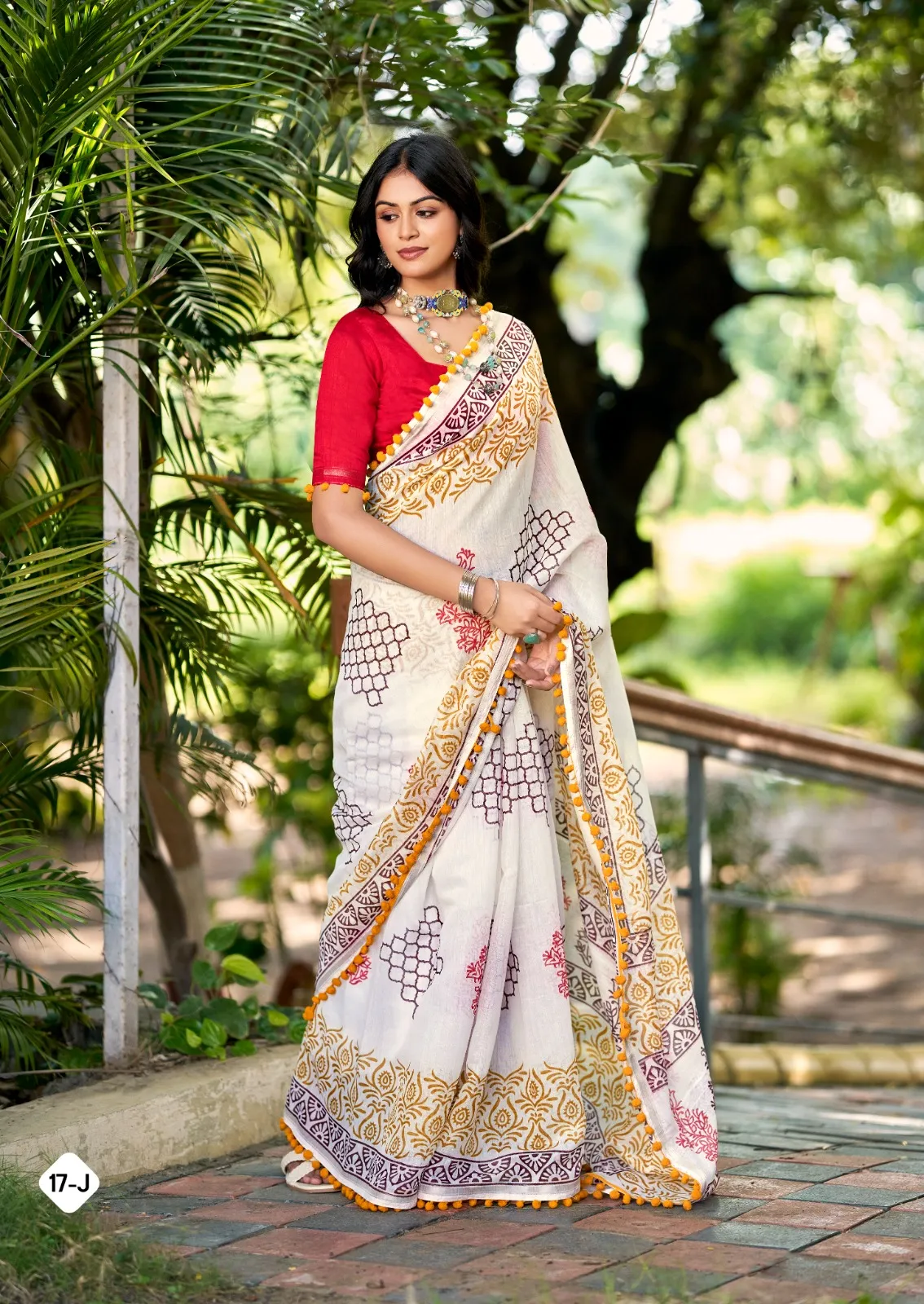 Mul Mul Cotton Saree with Unique Pattern - Image 5