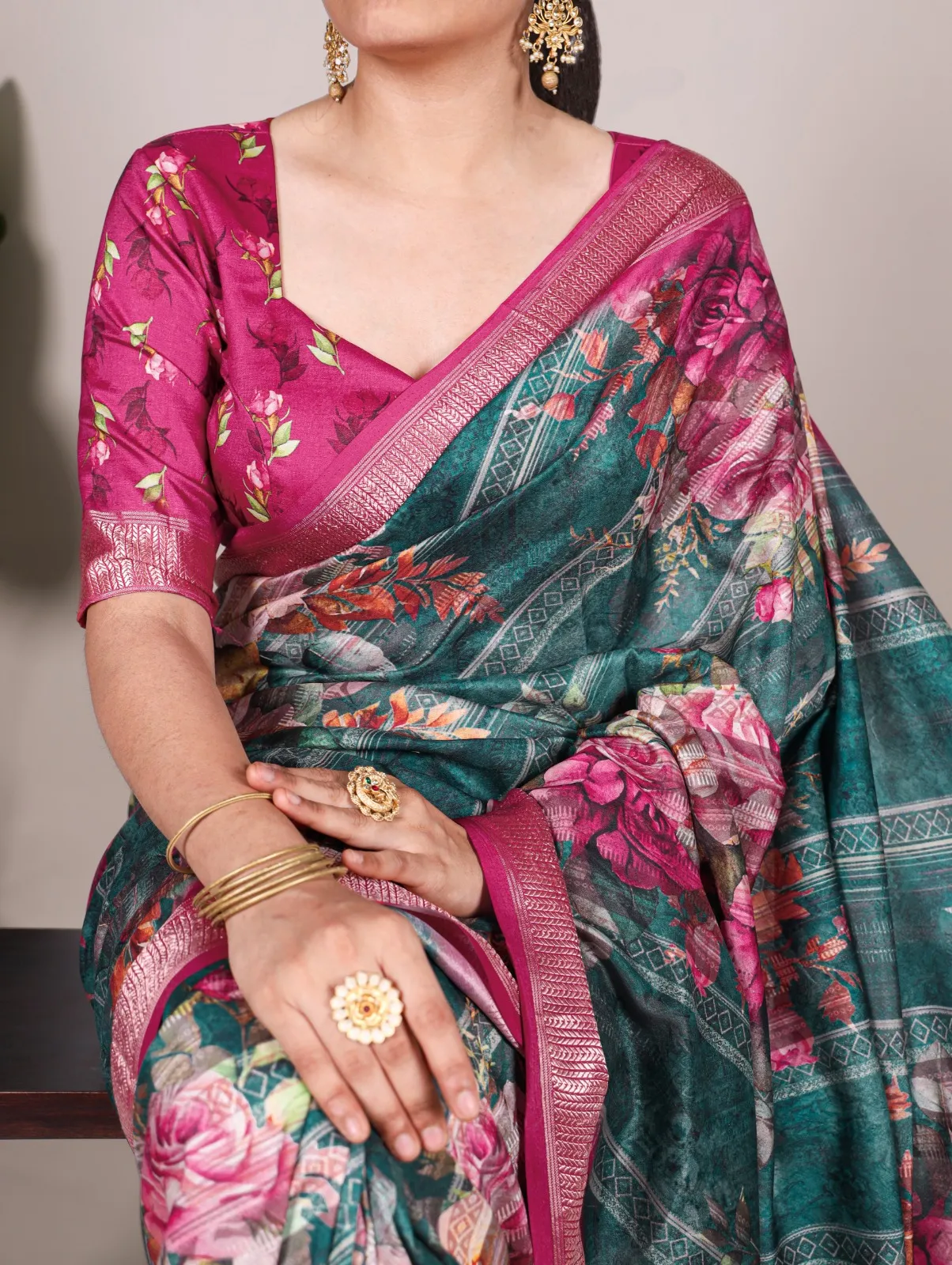Tussar Silk Floral Printed Saree - Image 4