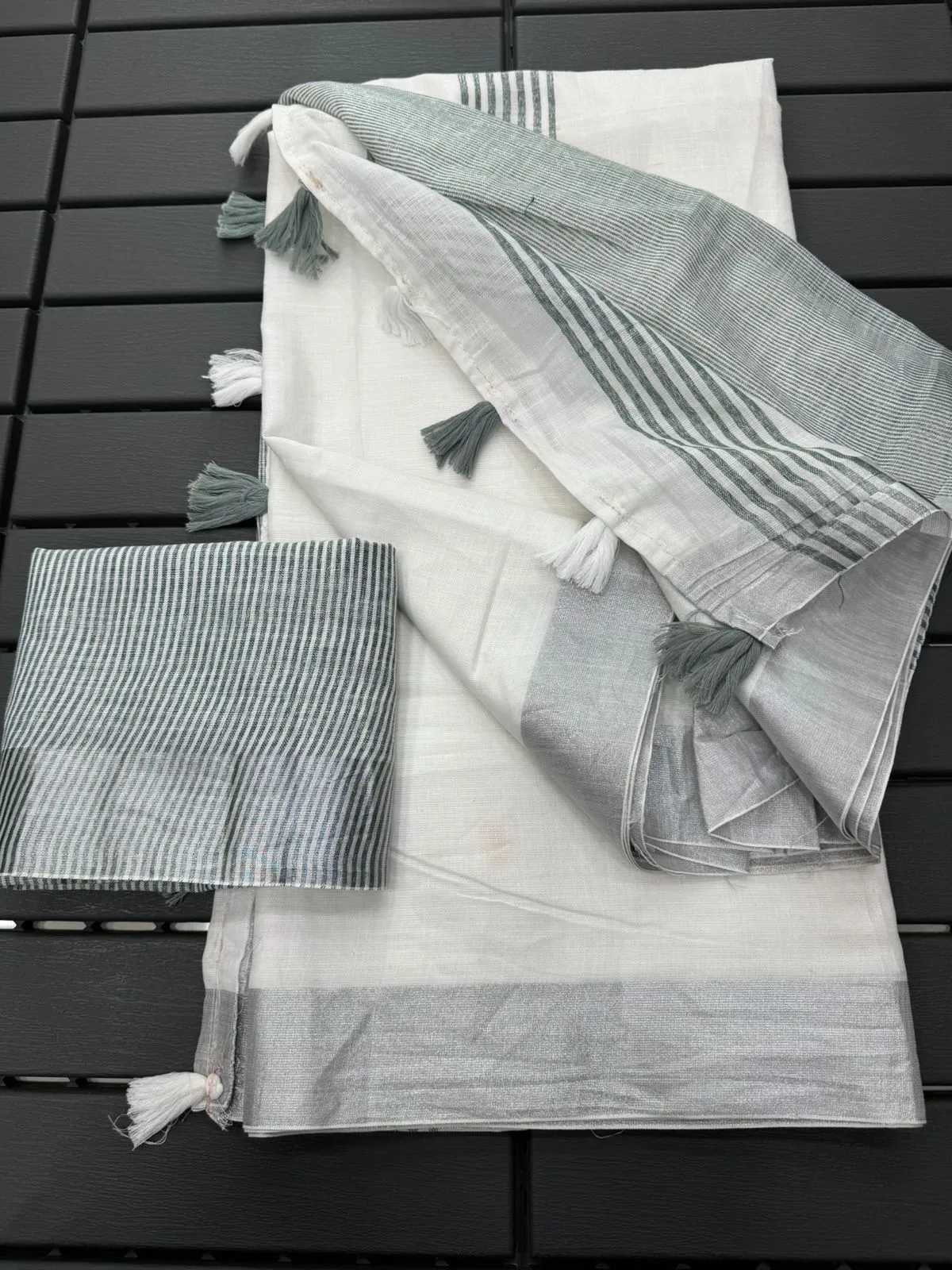 Handwoven Manipuri Cotton Saree under 500 - Image 5