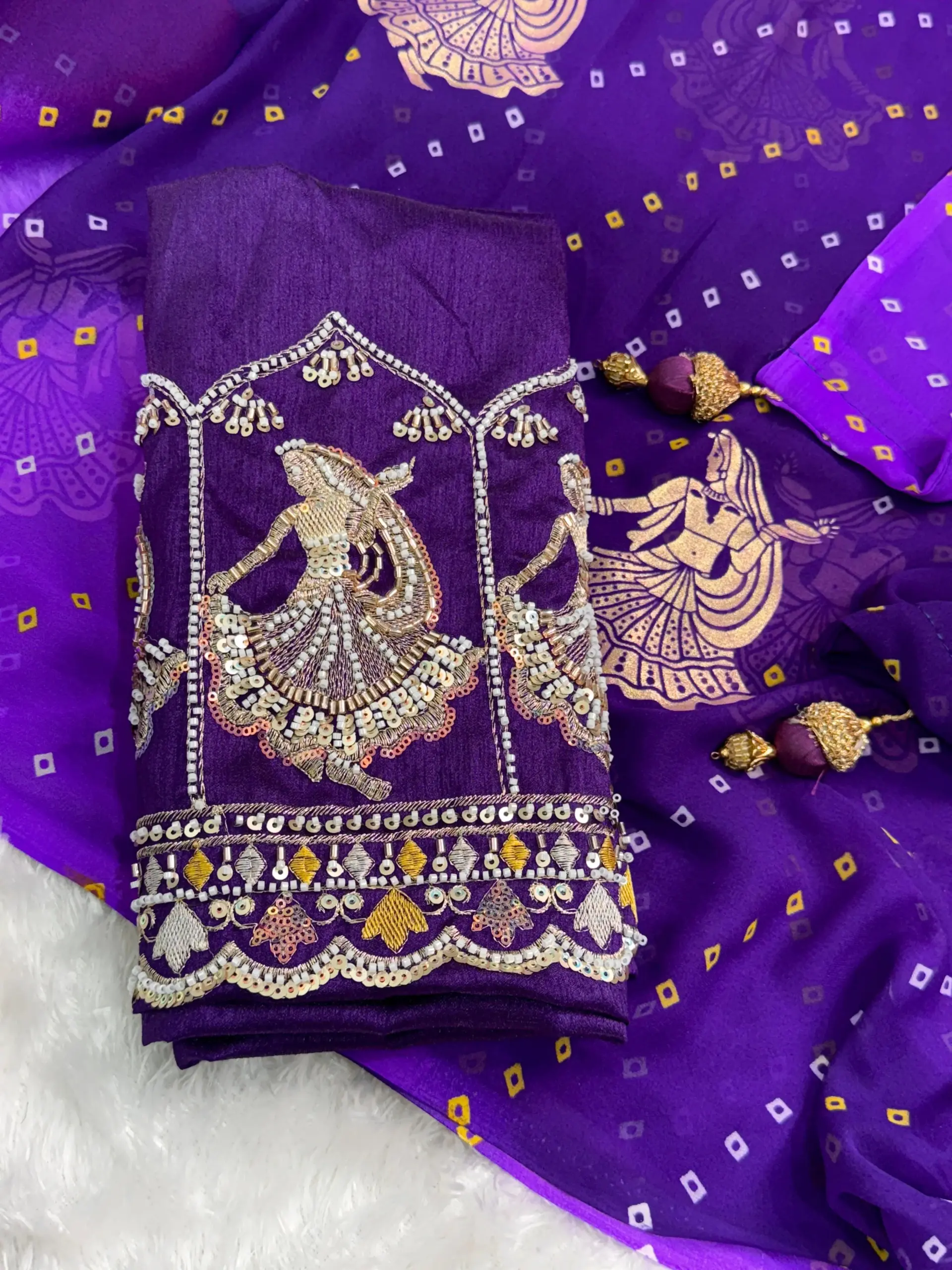Karwa Chauth Special Bandhani Printed Khatli Work Saree - Image 7