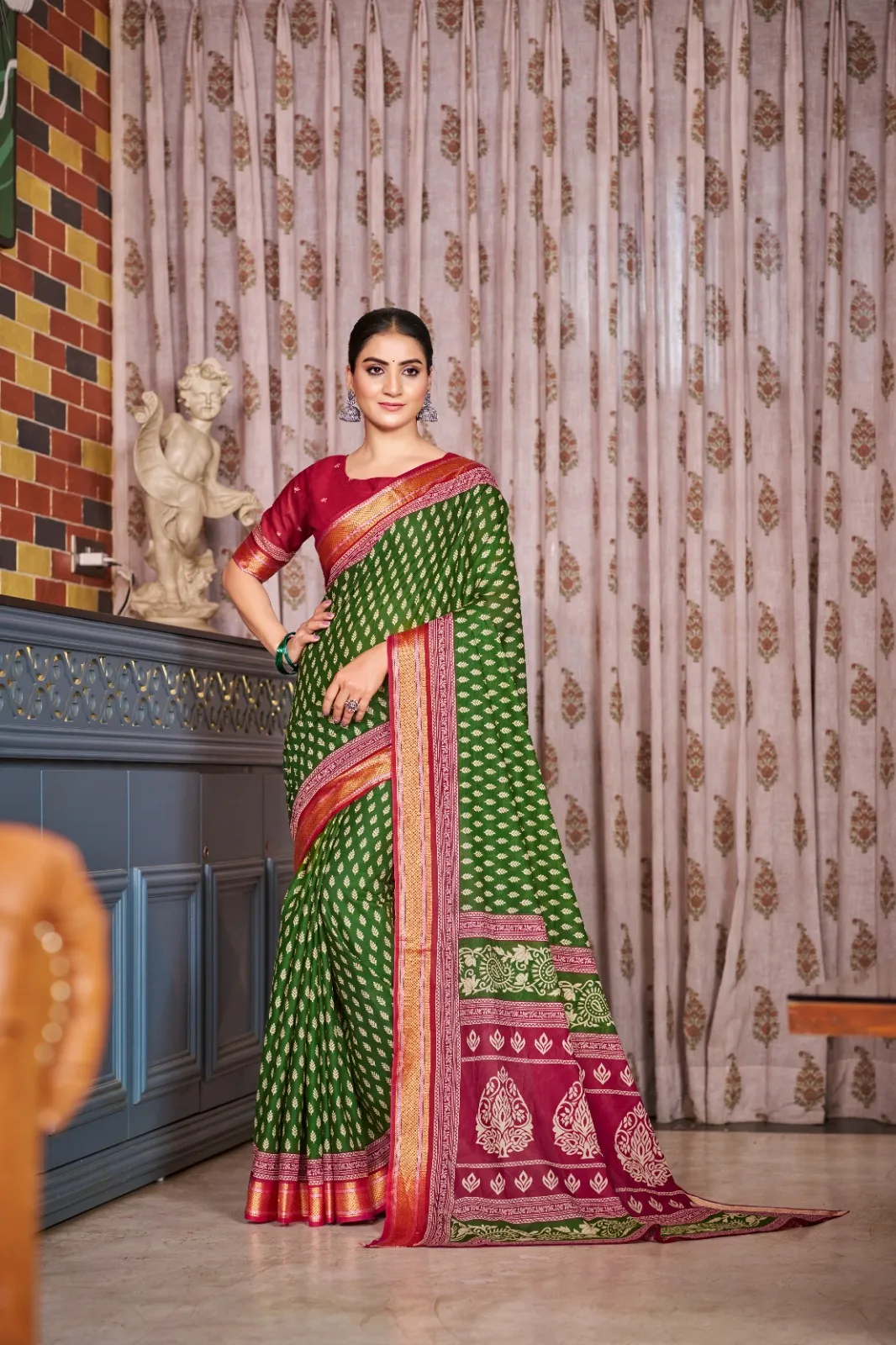 Pure Cotton Bandhni Printed Saree - Image 7