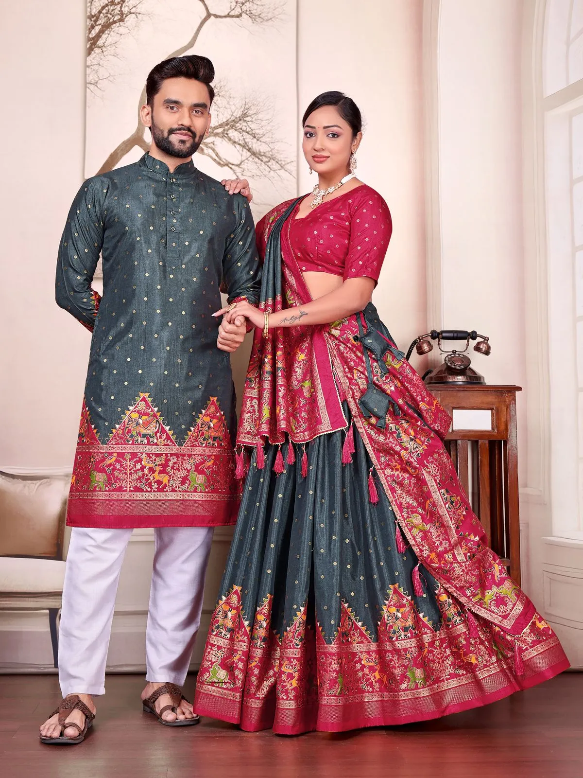 Gray Patola Printed Couple Combo Lehenga and Kurta - Image 2