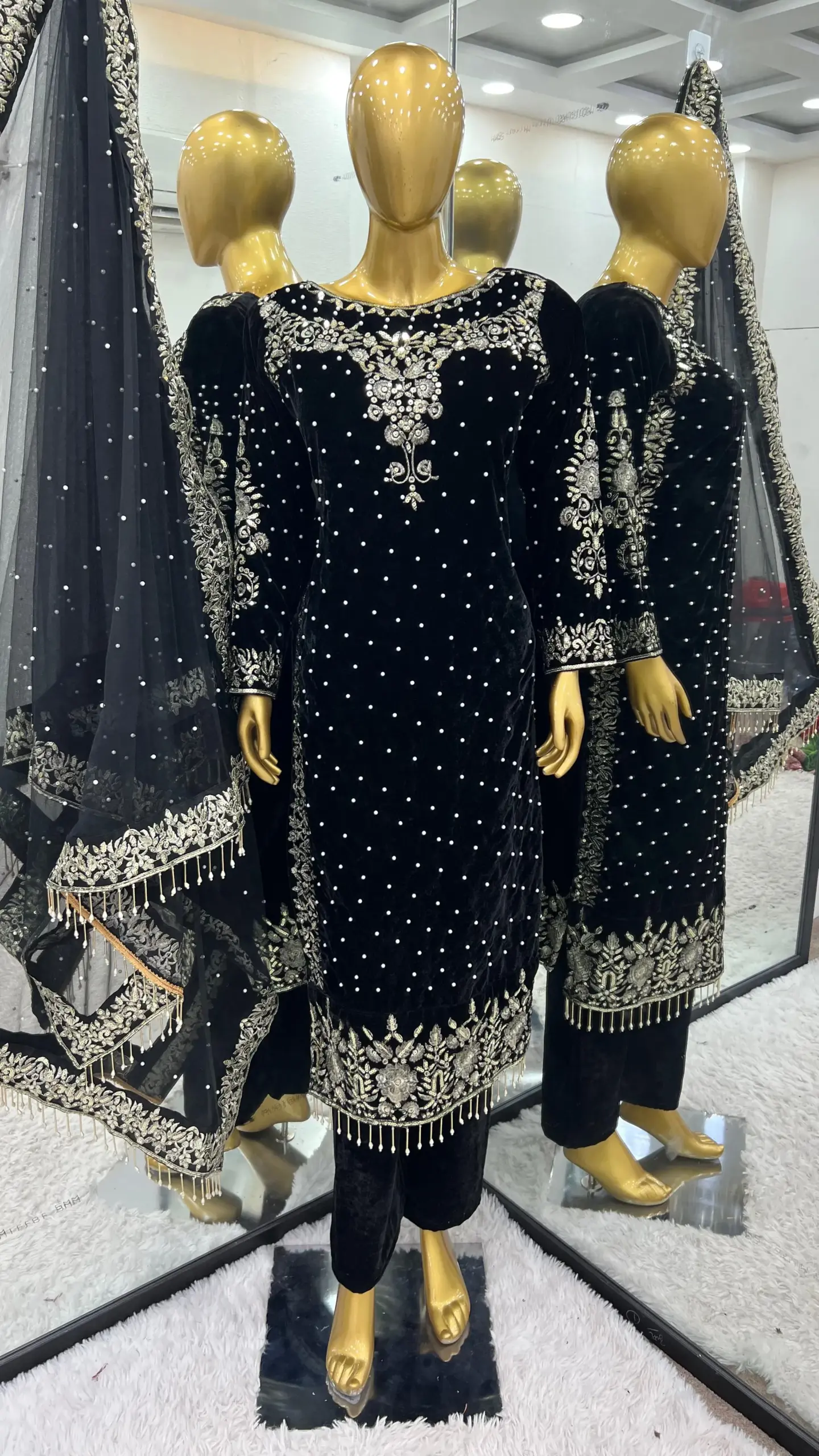 Heavy Embroidery Readymade Velvet Pakistani Suit - Image 6