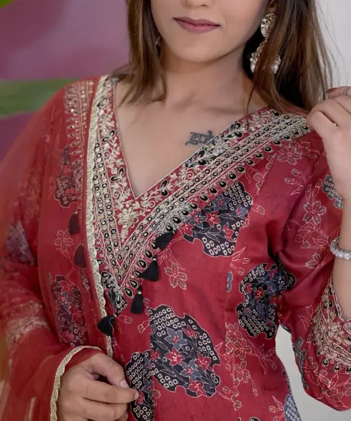 Premium Neck Embroidered 3 Piece Kurti Set Under 1000