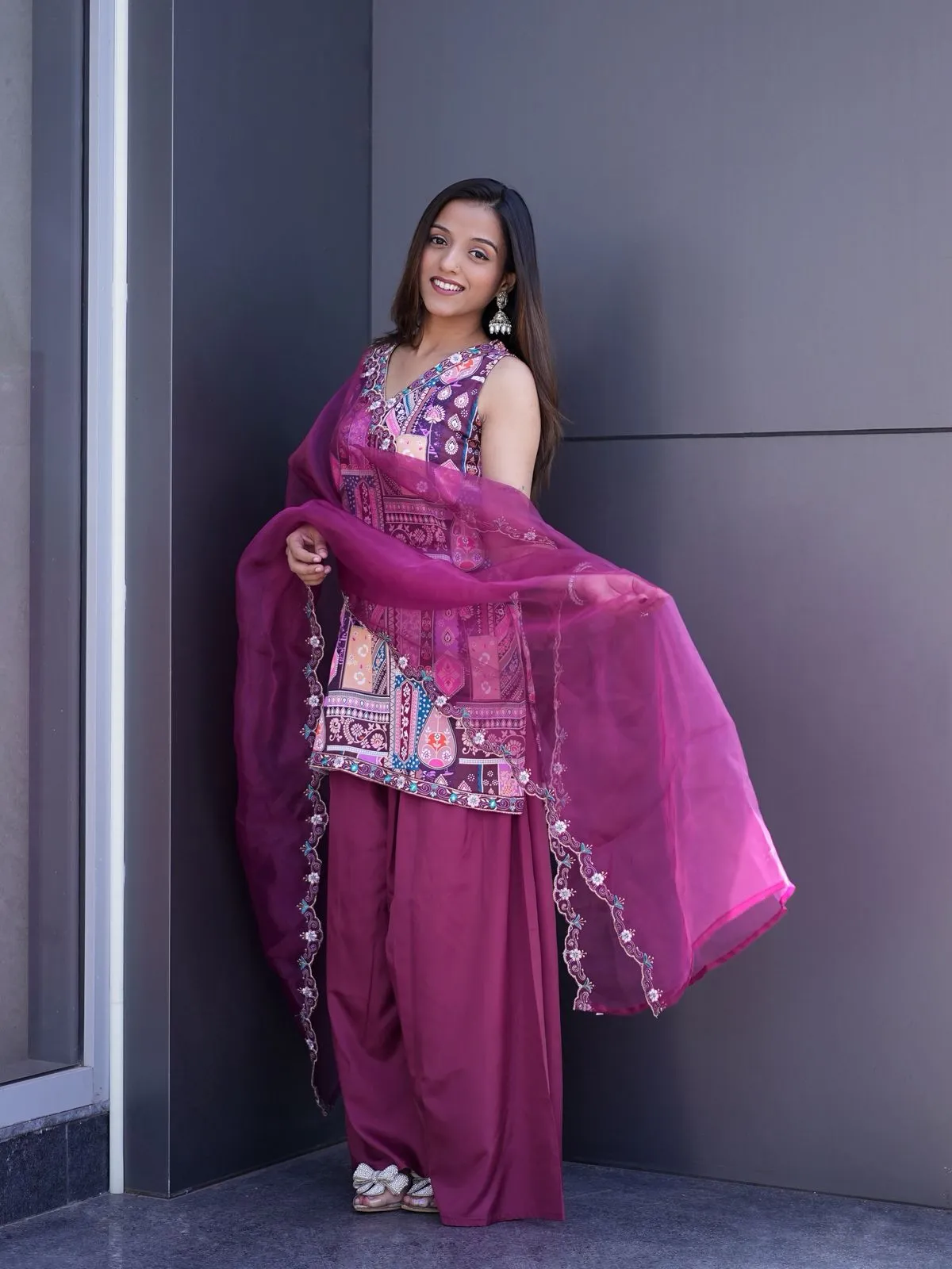 Sleeveless Printed 3 Piece Kurti Set - Image 2