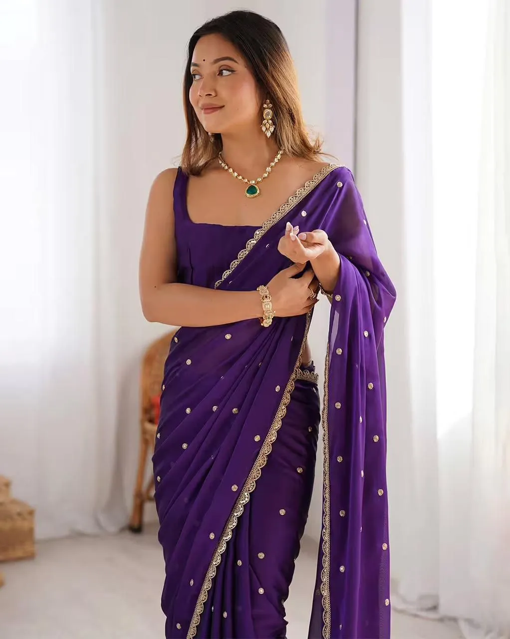 Stylish Border Wedding Saree Under1000