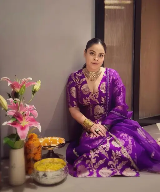 Sumona Chakravarty Inspired Jacquard Silk Suit