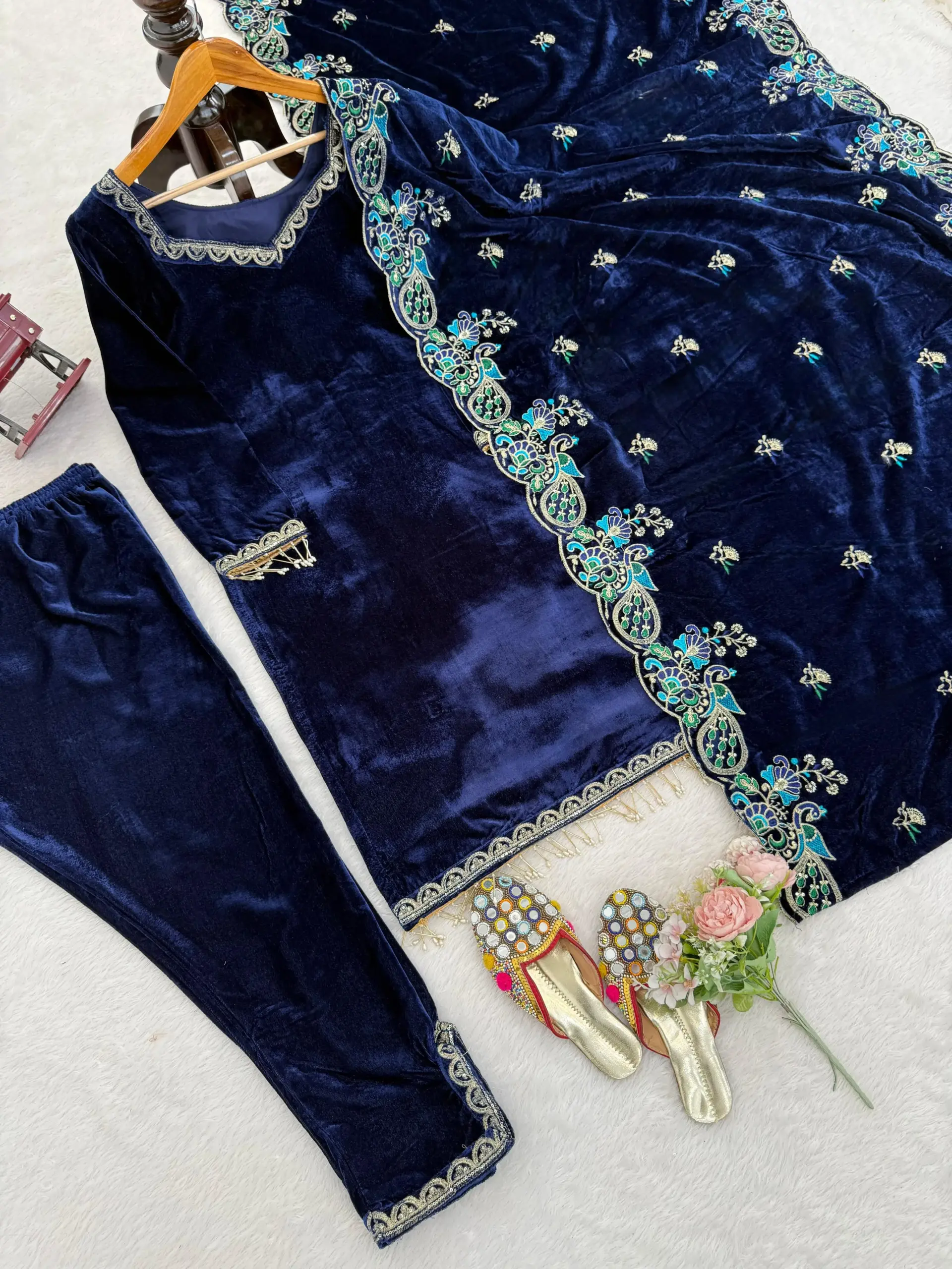 Winter Velvet Suit with Heavy Dupatta - Image 3