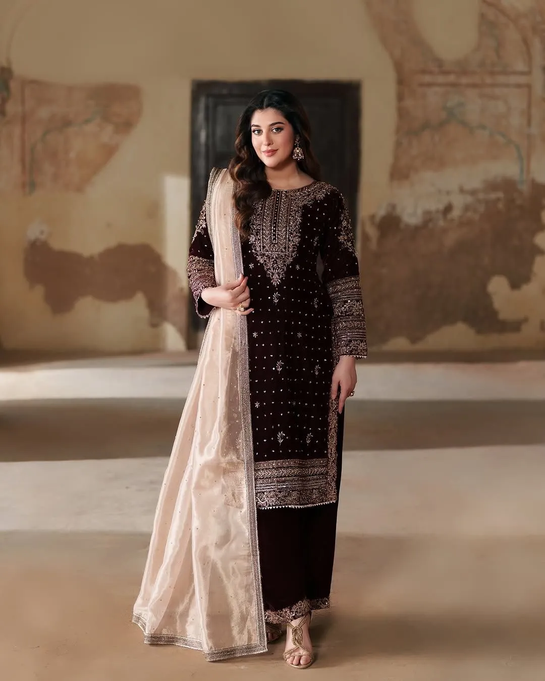 Winter Wear Velvet Readymade Salwar