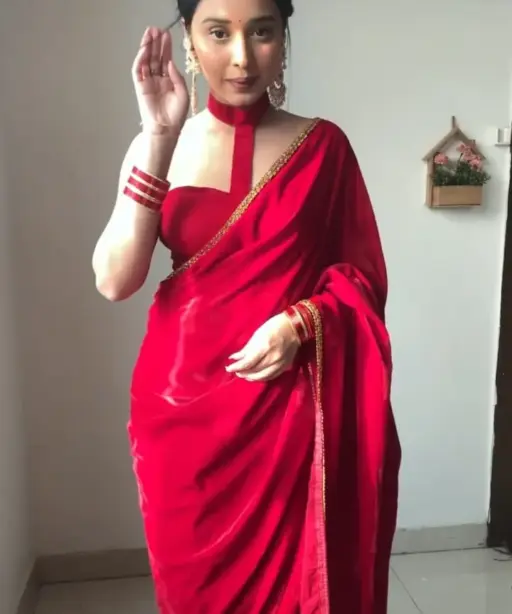 Big Boss Inspired Red Velvet Readymade Saree