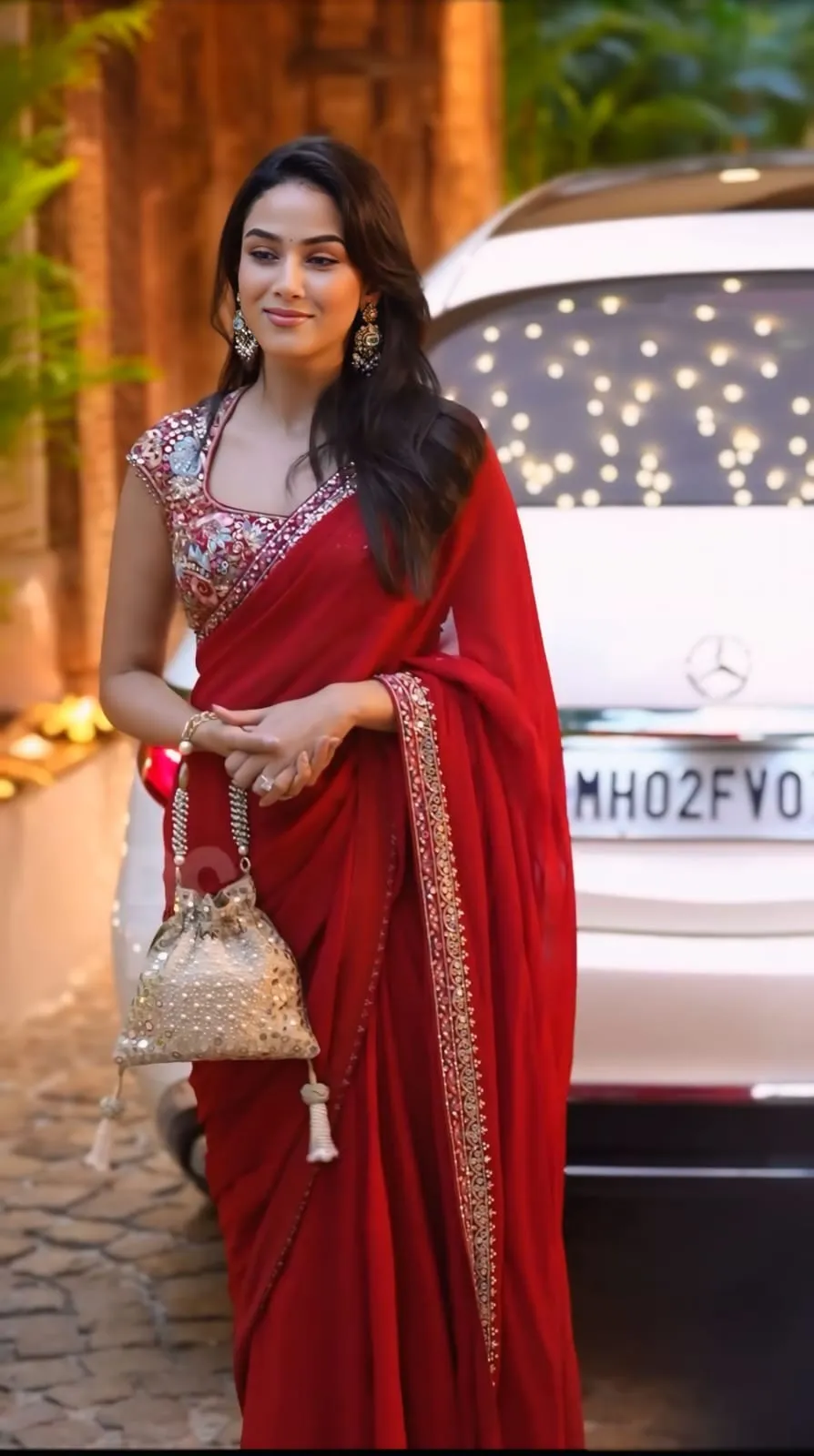 Mira Rajput Inspired Karwa Chauth Saree - Image 6