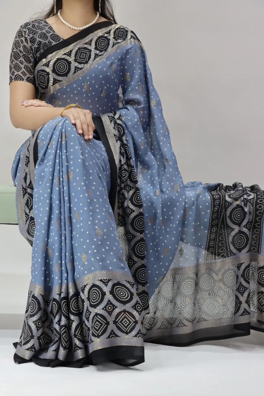 Pastel Color Bandhni Printed Saree Under Budget - Image 4