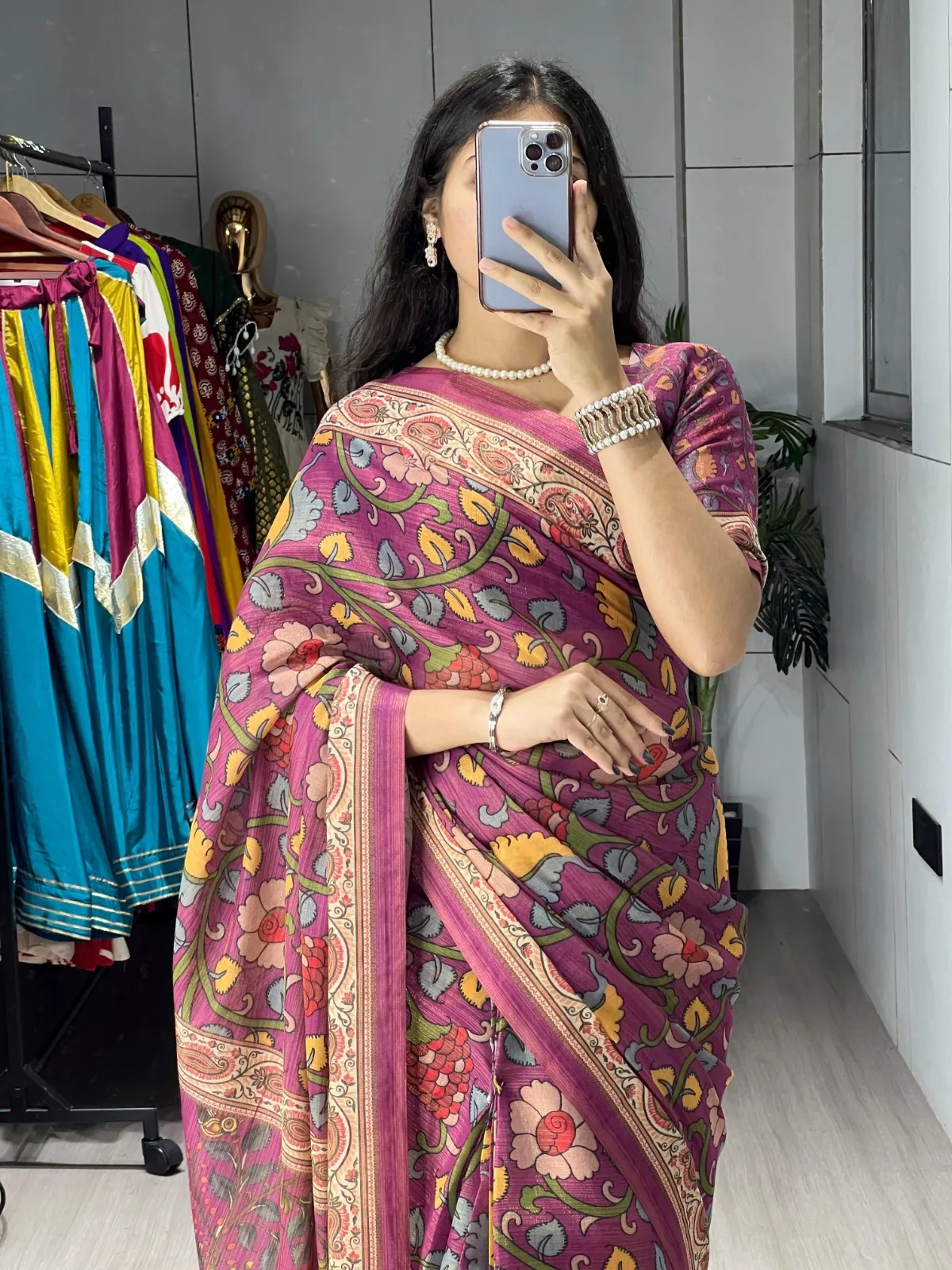 Peacock Printed floral Saree 1000 Rs - Image 3