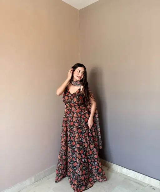 Sleeveless Gown Design for Party