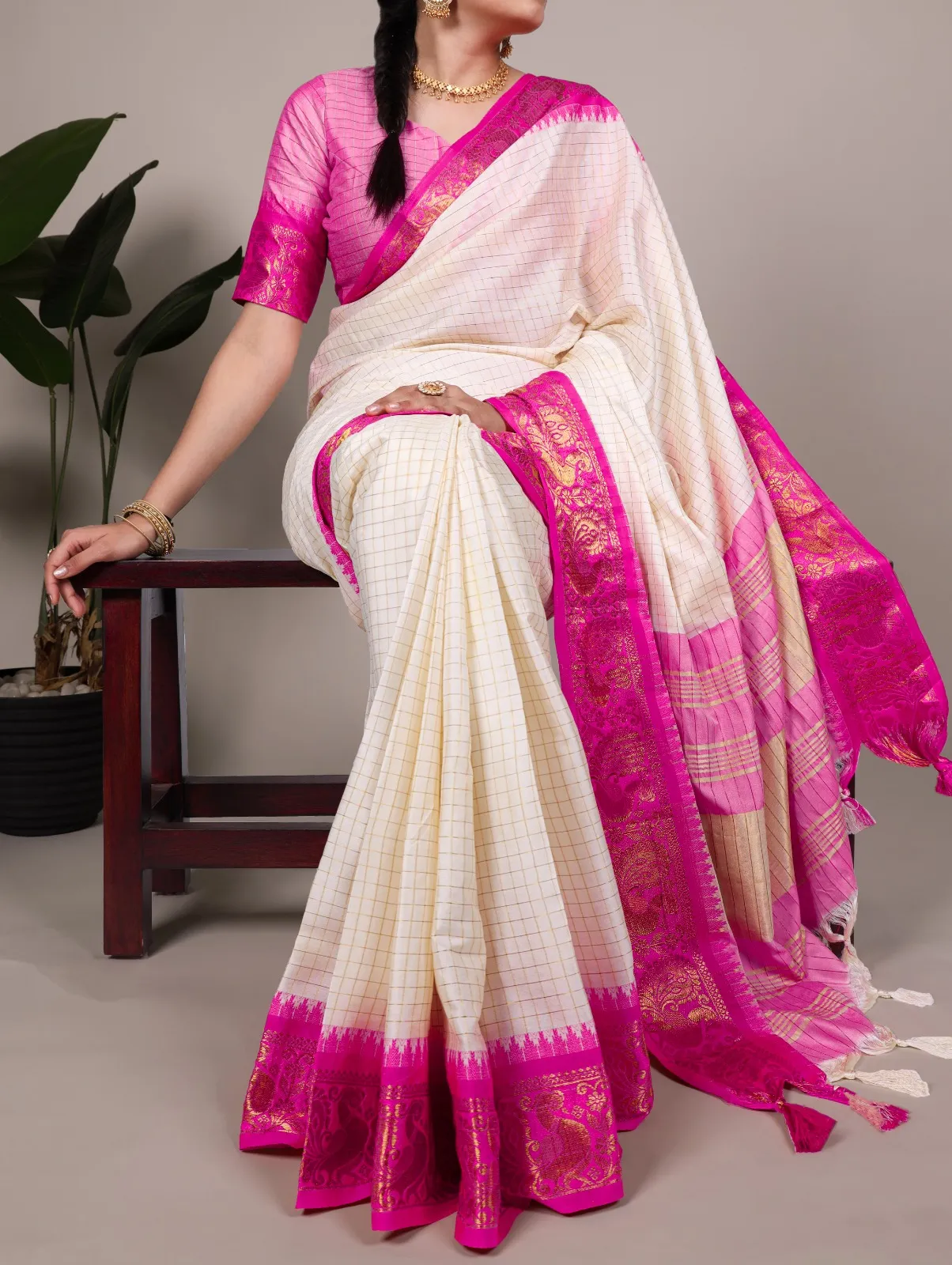 South Special Cotton chex Saree