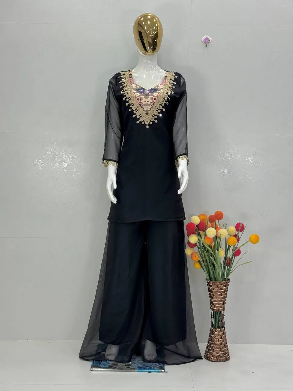 Stylish Black Blouse Suit Set - Image 3