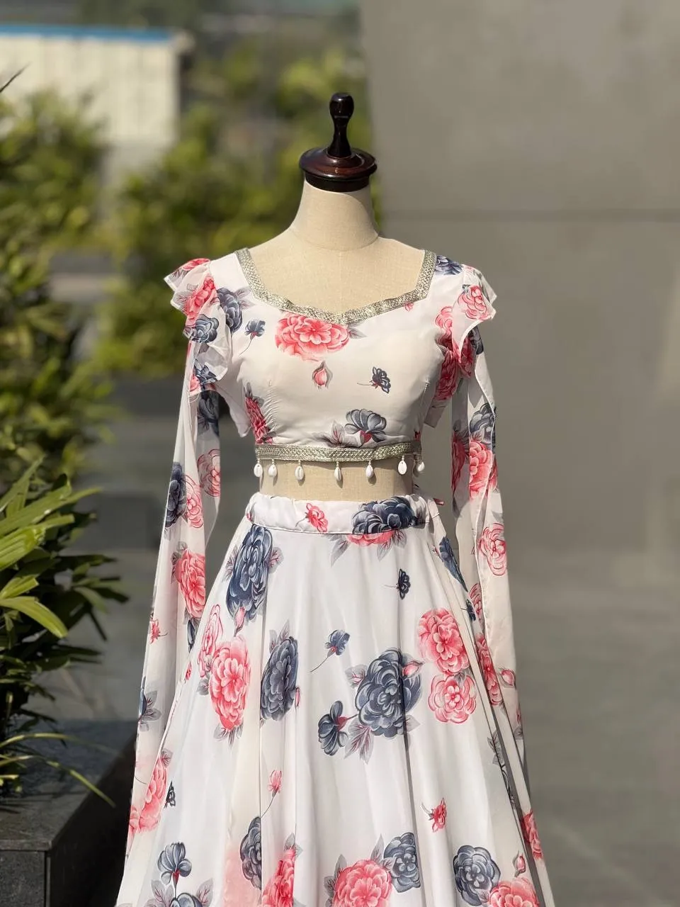 White Kalamkari Readymade Lehenga with Fancy Blouse - Image 2