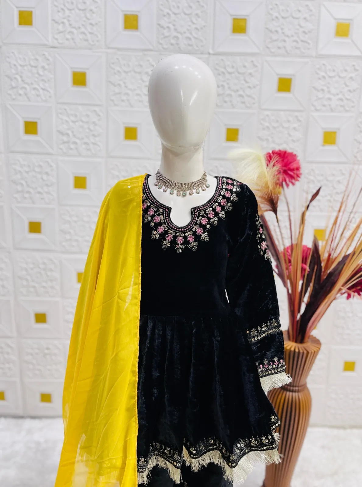 Winter Wear Velvet Kids Salwar Suit - Image 5