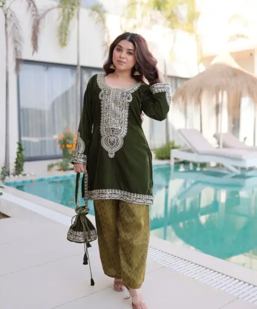 Green Velvet Co ord Set with Batwa