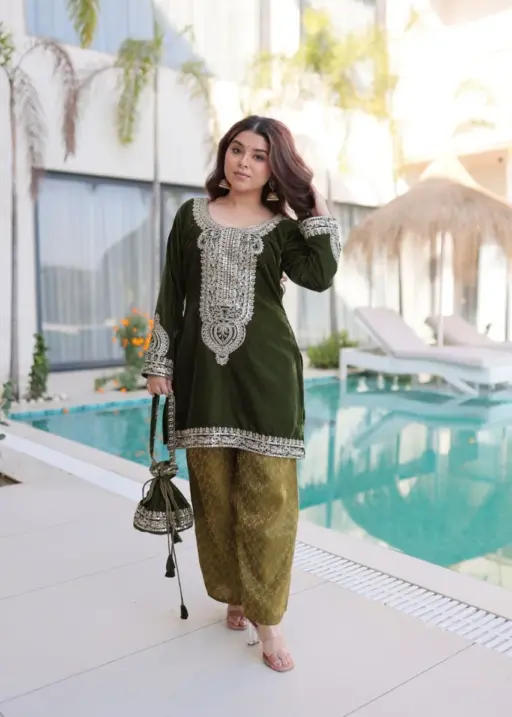 Green Velvet Co ord Set with Batwa