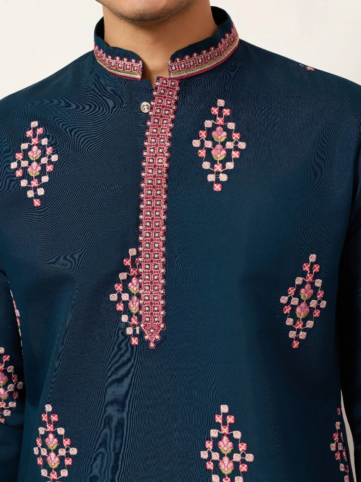 Navy Blue Functional Embroidery Men Kurta - Image 3