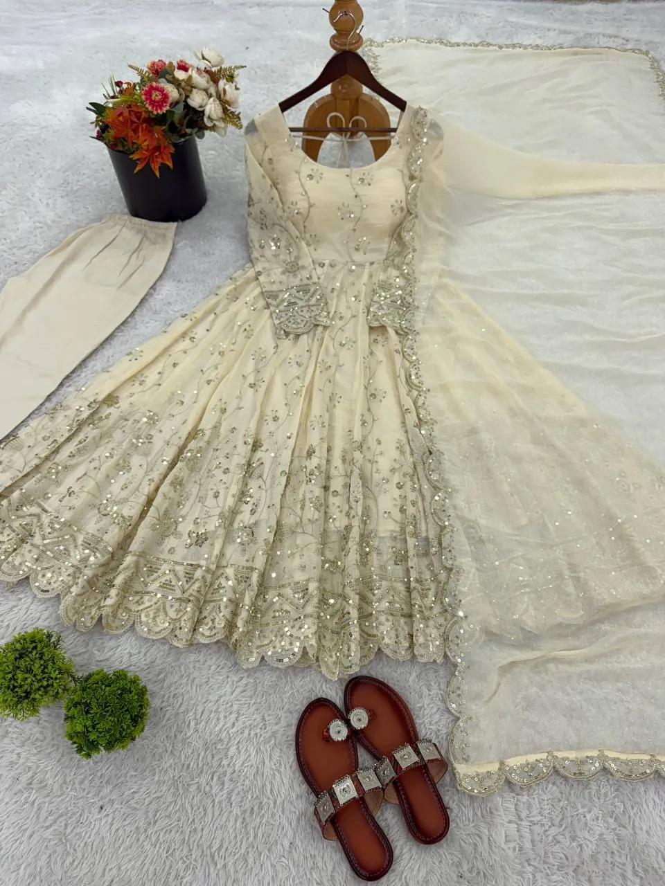 Creme Anarkali Dress for Ramzan Eid - Image 5