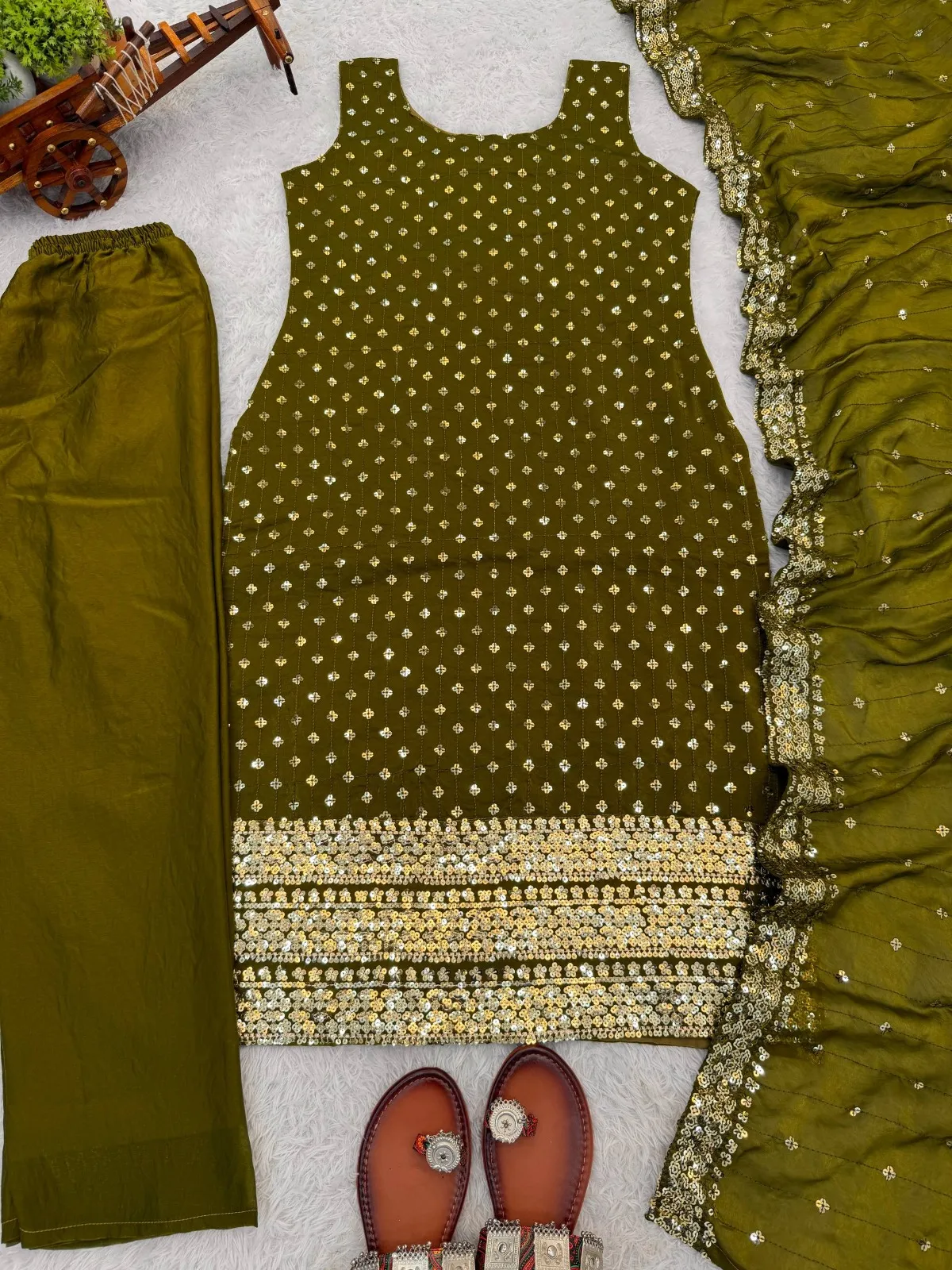 Mehendi Color Sleeveless Kurti for Mehendi night - Image 2