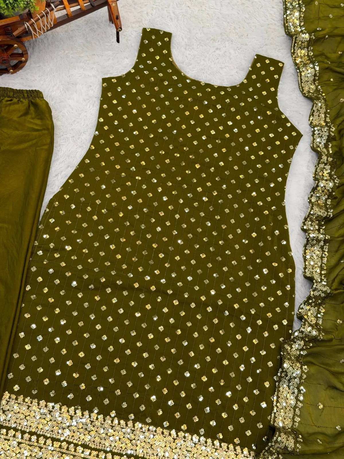 Mehendi Color Sleeveless Kurti for Mehendi night - Image 3