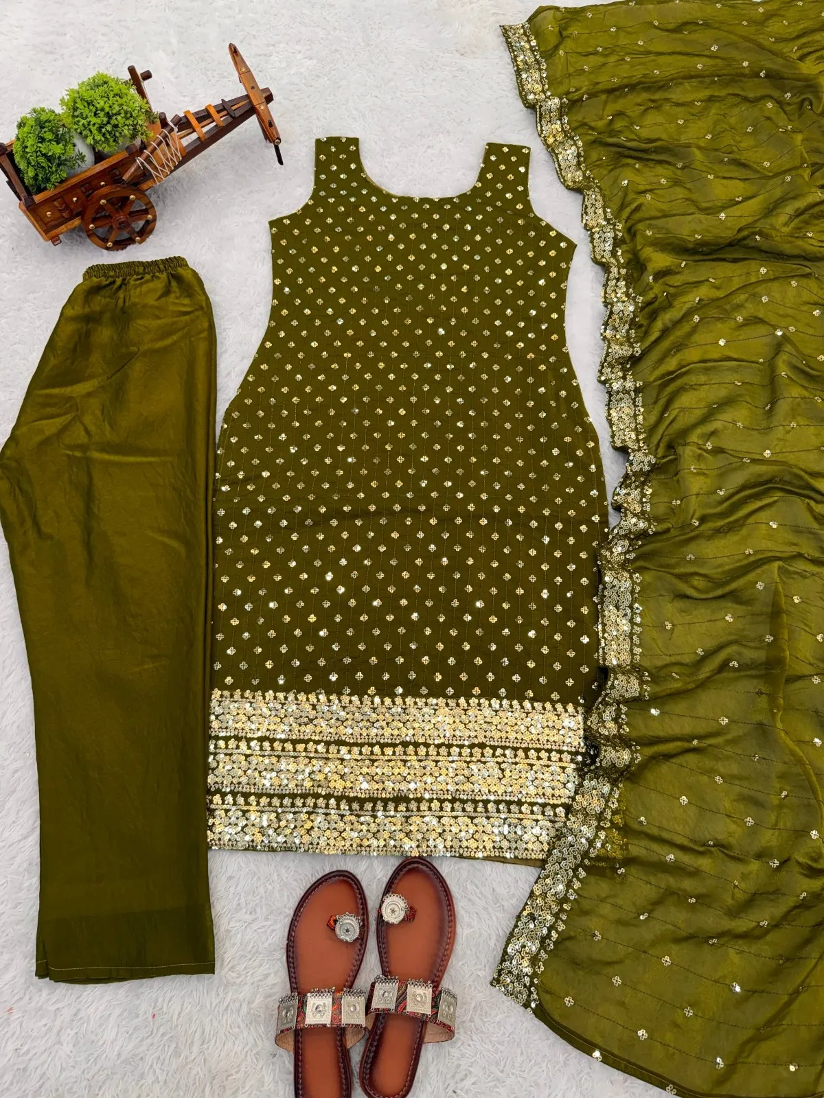 Mehendi Color Sleeveless Kurti for Mehendi night - Image 4