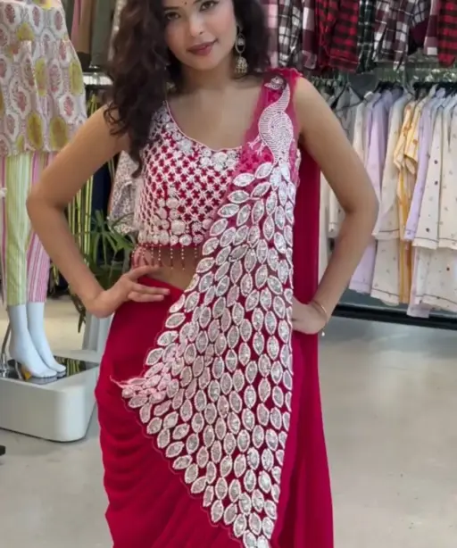 Peacock Pallu Readymade Saree Red