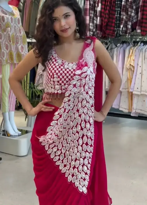 Peacock Pallu Readymade Saree Red