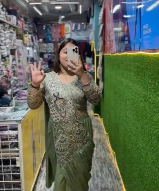 Double Peacock Pallu Readymade Saree Pista