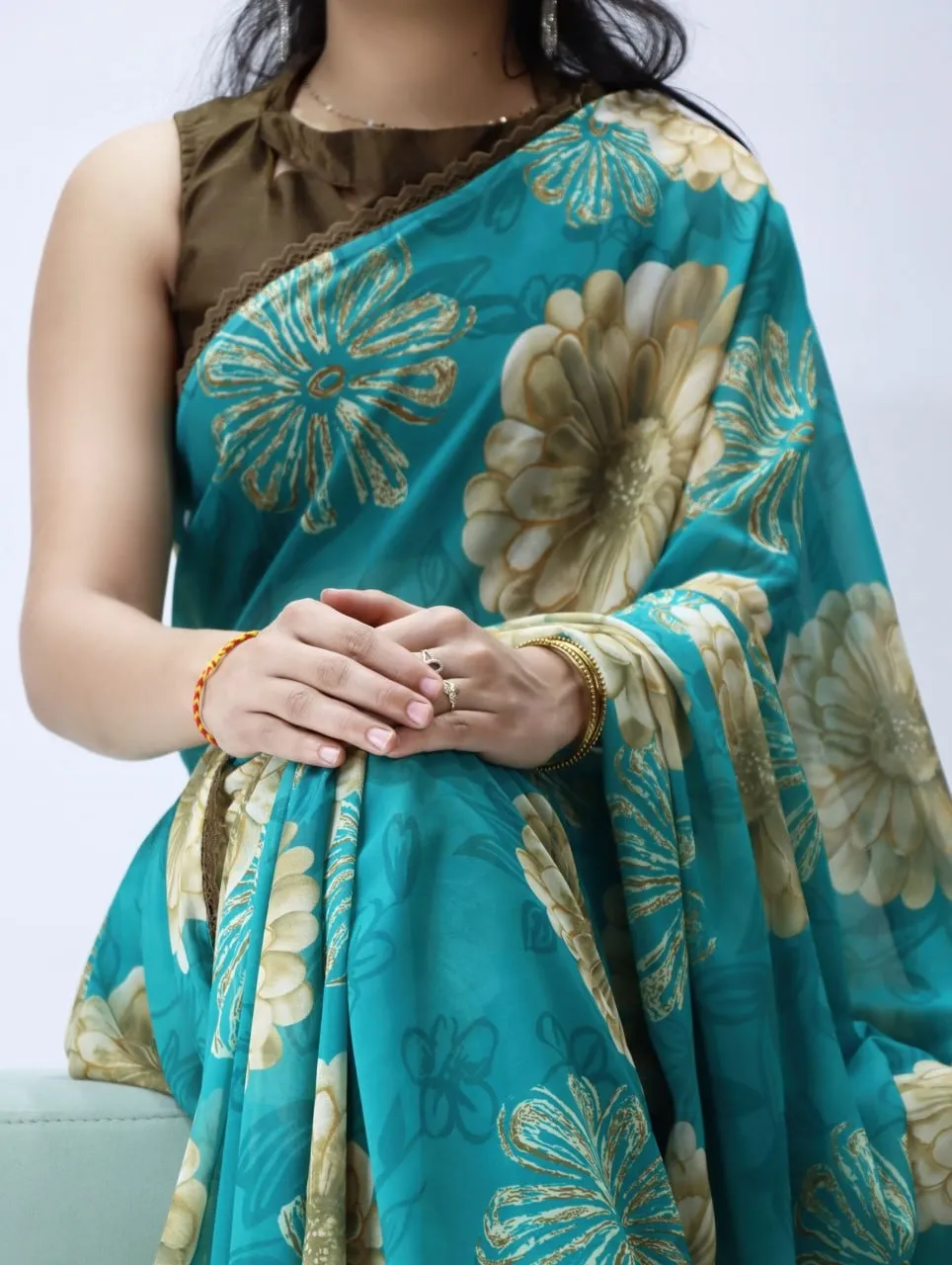 Floral Beautiful saree - Image 2