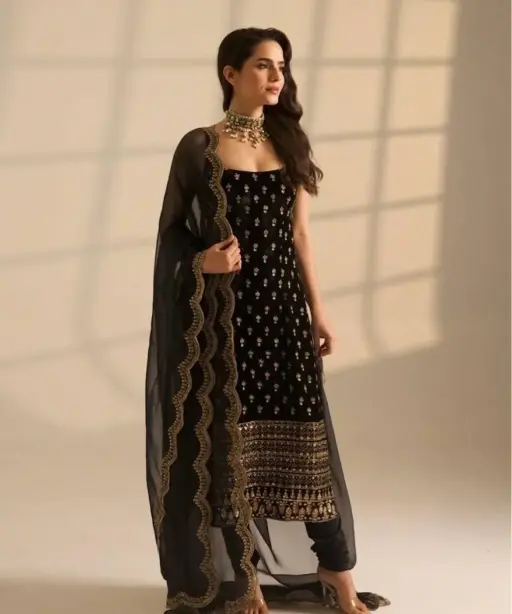 Black Sleeveless 3 Piece Kurti Set for Pooja Function