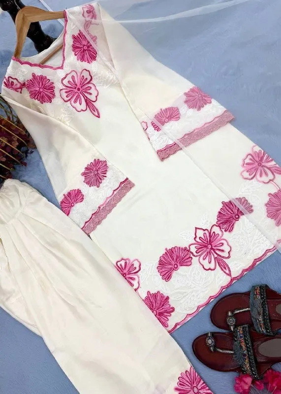Creme Pakistan Farsi Salwar Suit for Weddings - Image 4