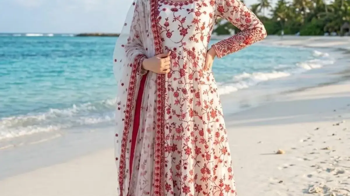 red hania amir bridal dress Hania Aamir Maroon Bridal Gown - Silk and Organza